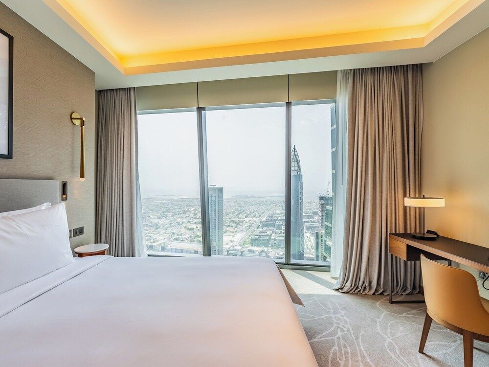 Elegant Apt with Prime Burj Khalifa View