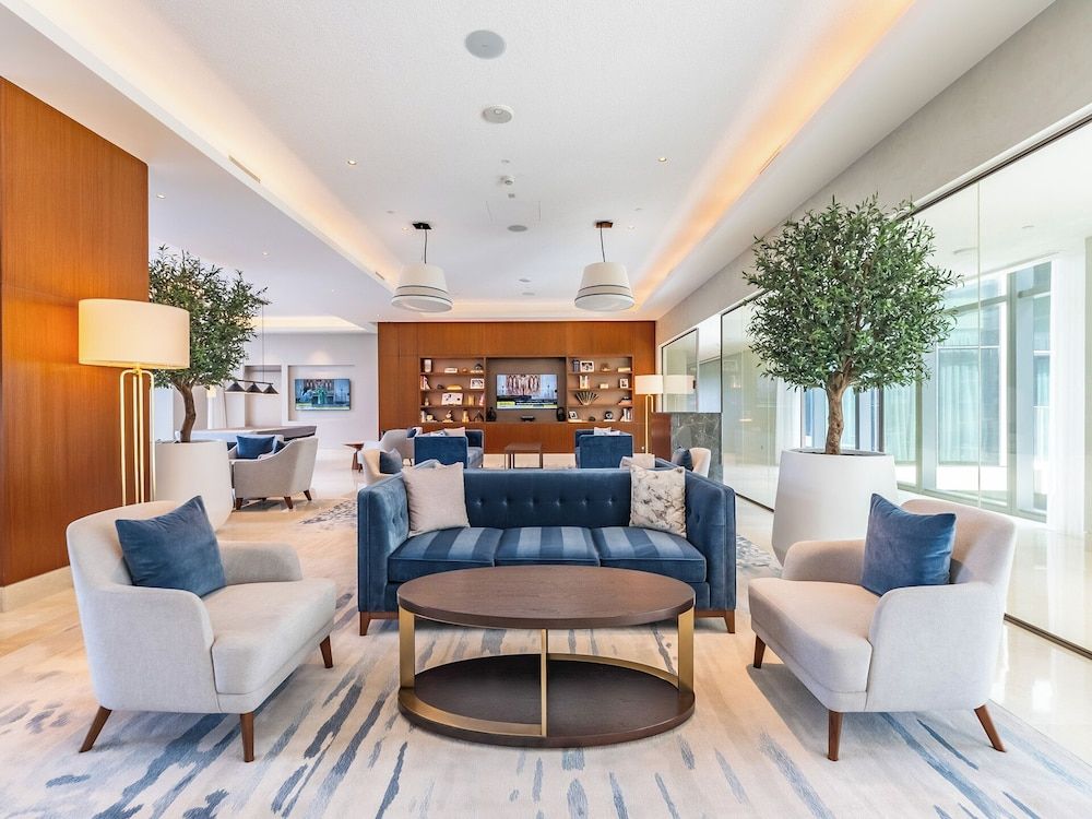 Elegant Apt with Prime Burj Khalifa View