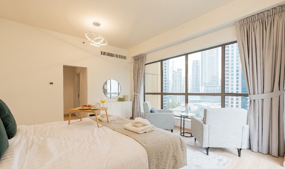 Renovated 1 BR with Sea & Marina Views