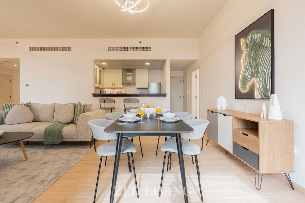 Renovated 1 BR with Sea & Marina Views