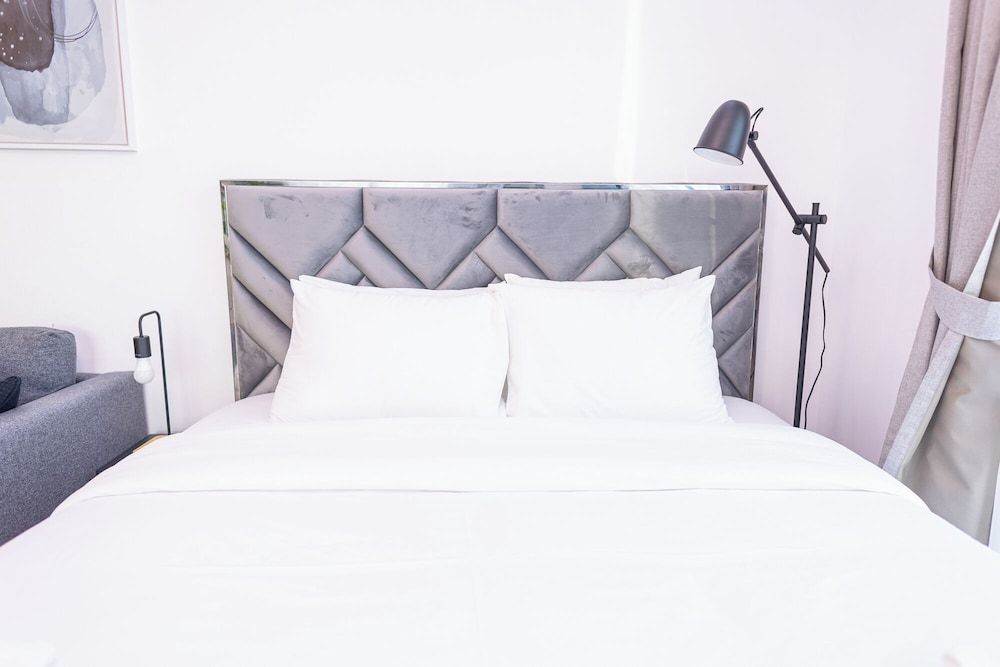 Deluxe Studio, Partial Sea View