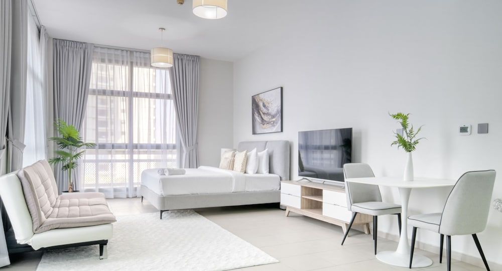 KOHH - Bright Studio Oasis Residence