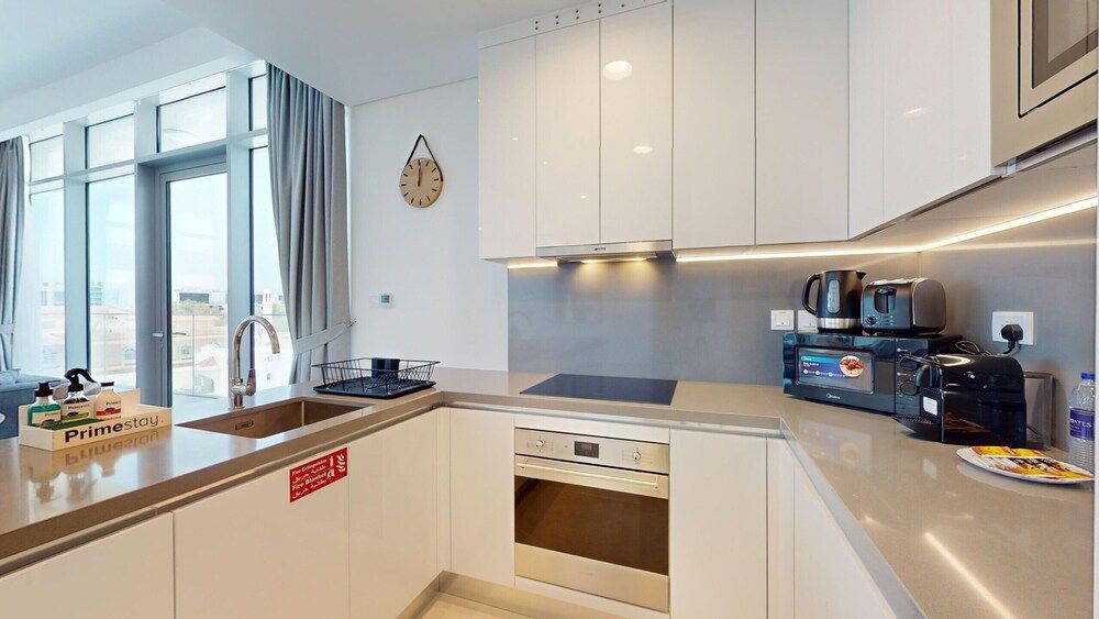 Primestay - Canal Front Residences