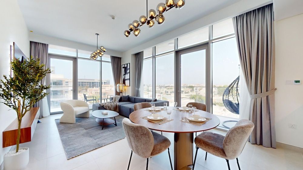 Primestay - Canal Front Residences