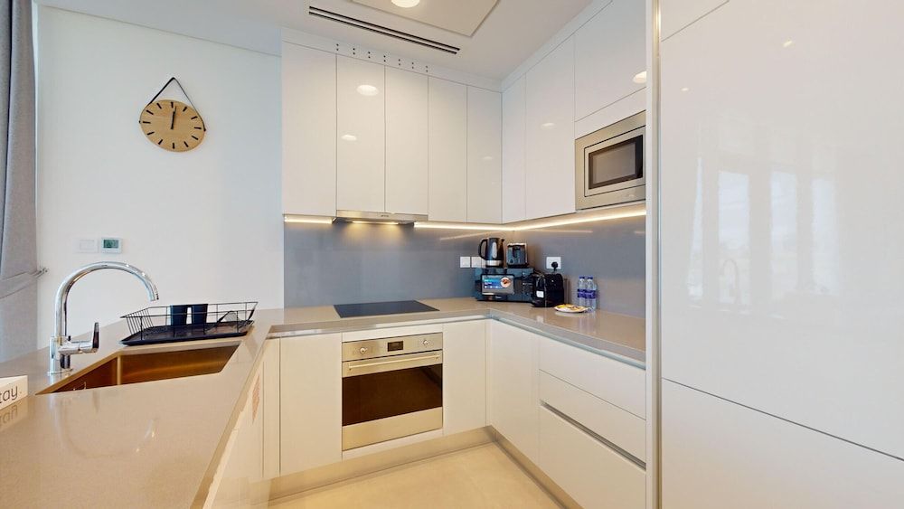 Primestay - Canal Front Residences