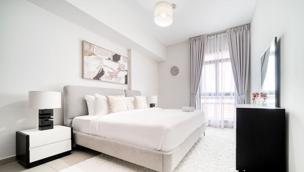 Family Apartment, City View