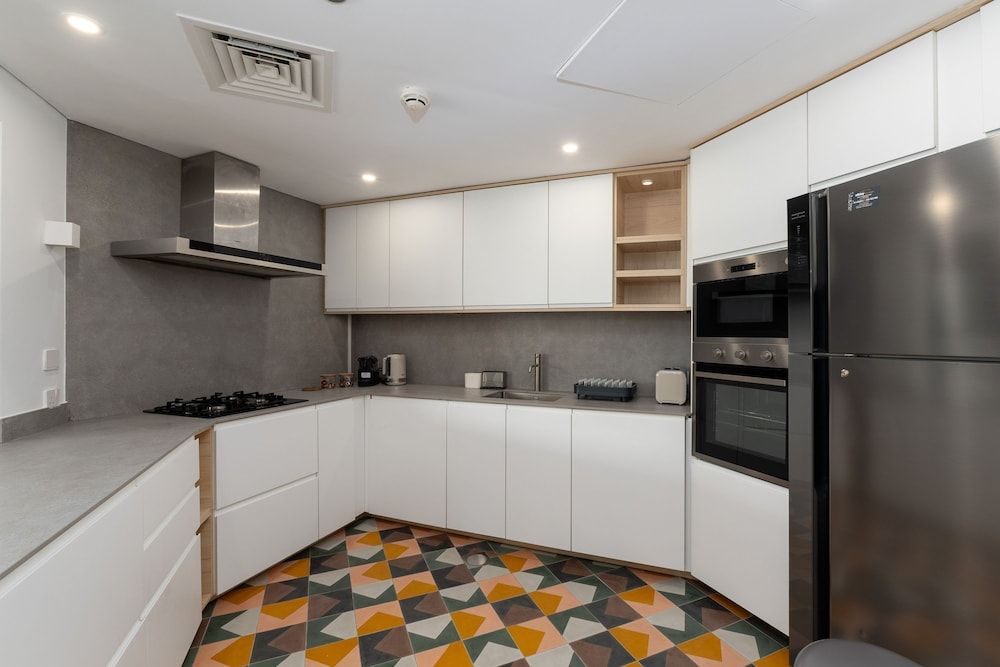 Sleek 2BR Apt at the Palm w Beach Access