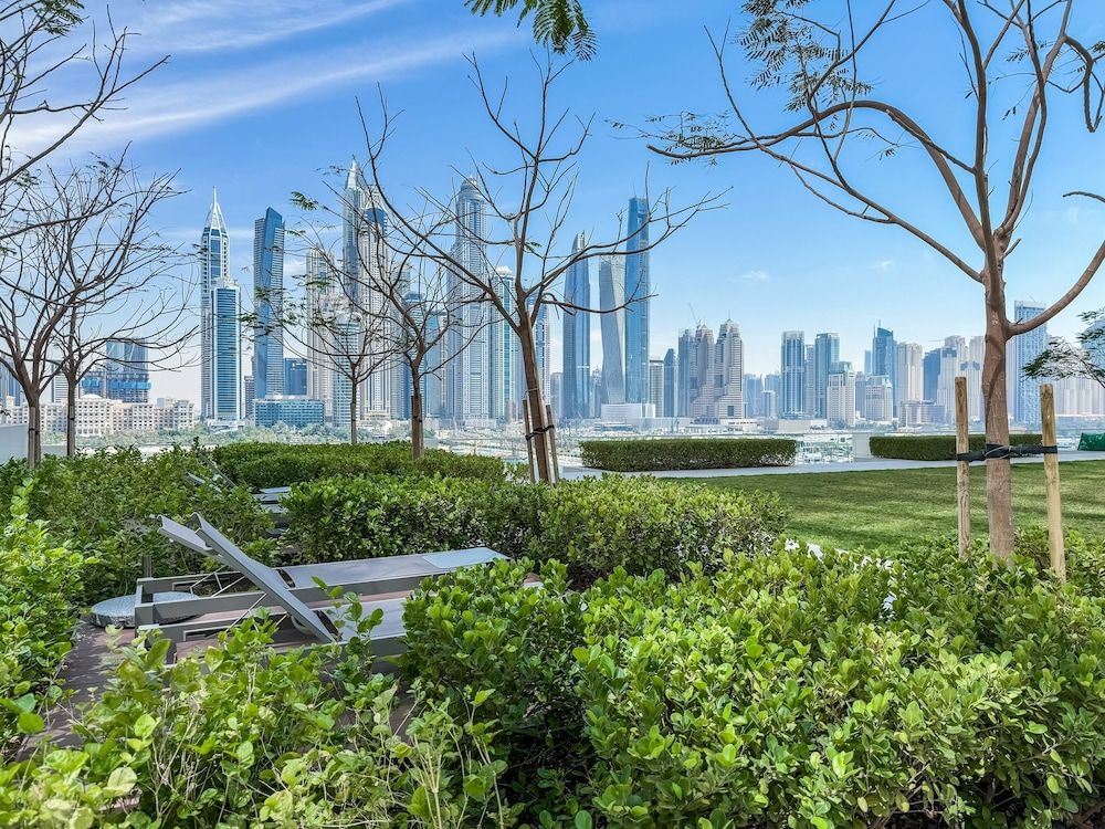 High floor Panoramic 2BR & Private Beach