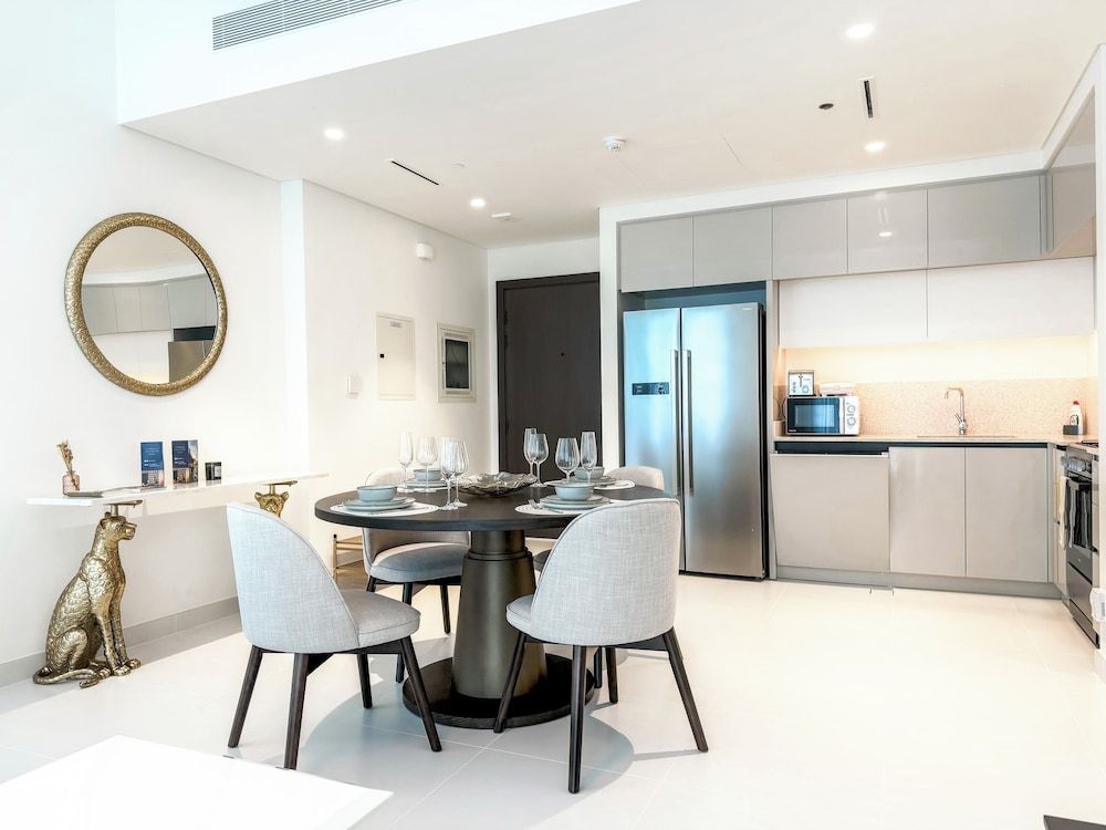 High floor Panoramic 2BR & Private Beach