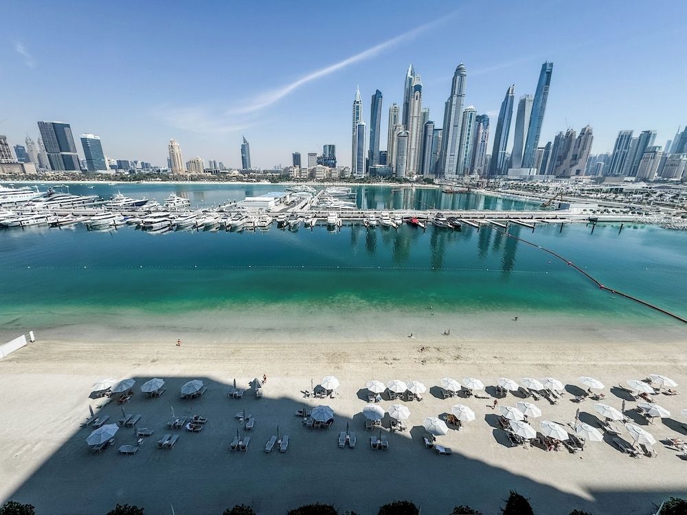 High floor Panoramic 2BR & Private Beach