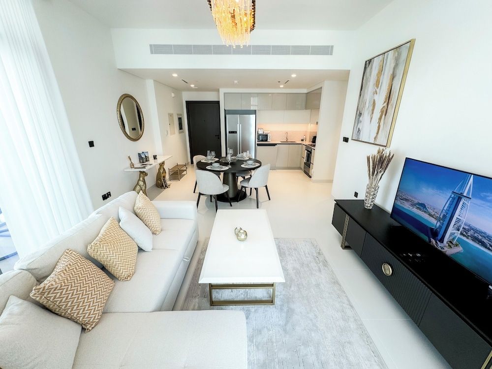 High floor Panoramic 2BR & Private Beach