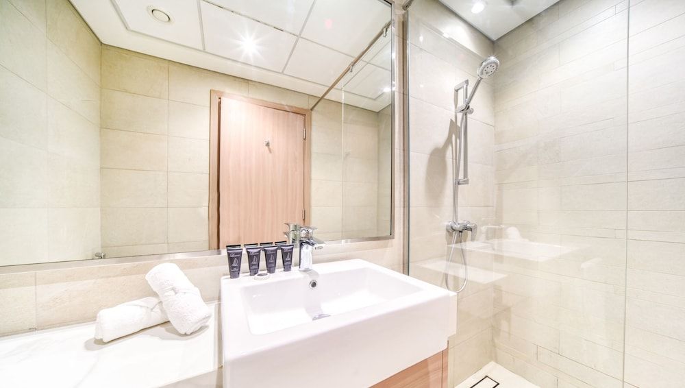 KOHH - 2BR in Azizi Riviera 27