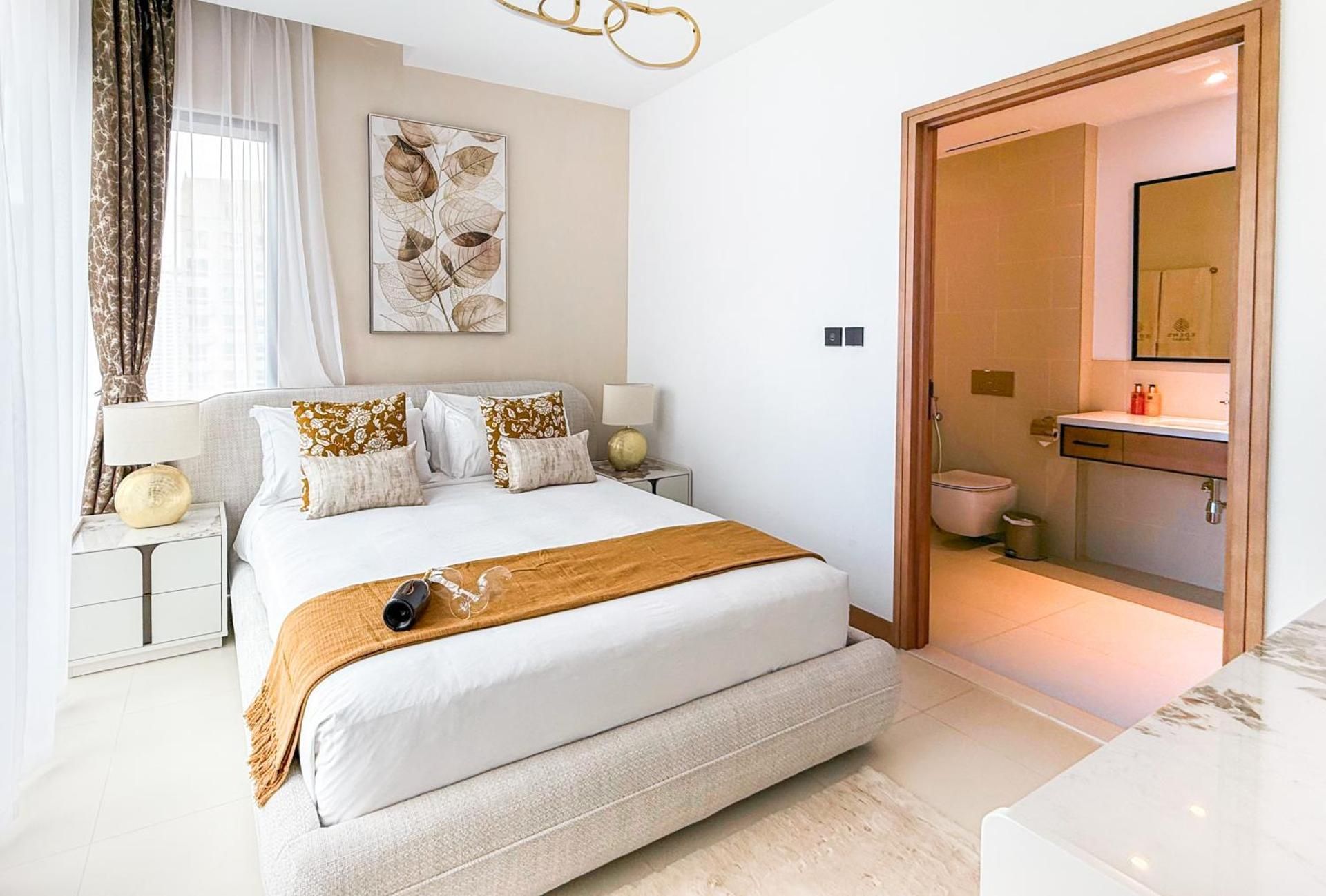 One-Bedroom Apartment With City View