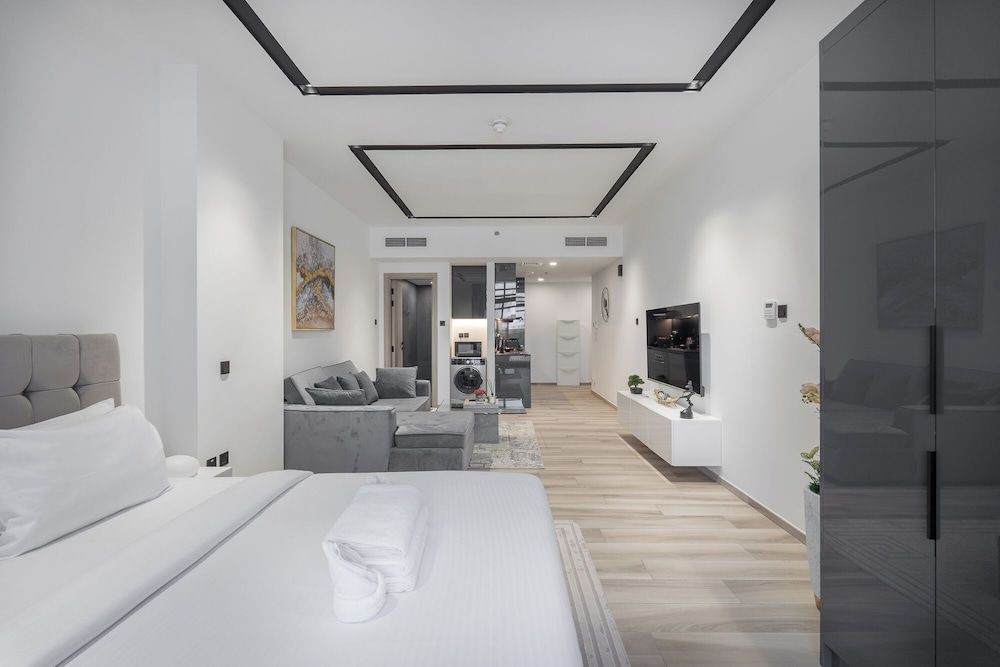 New Listing | Stylish Studio | Modern Comforts