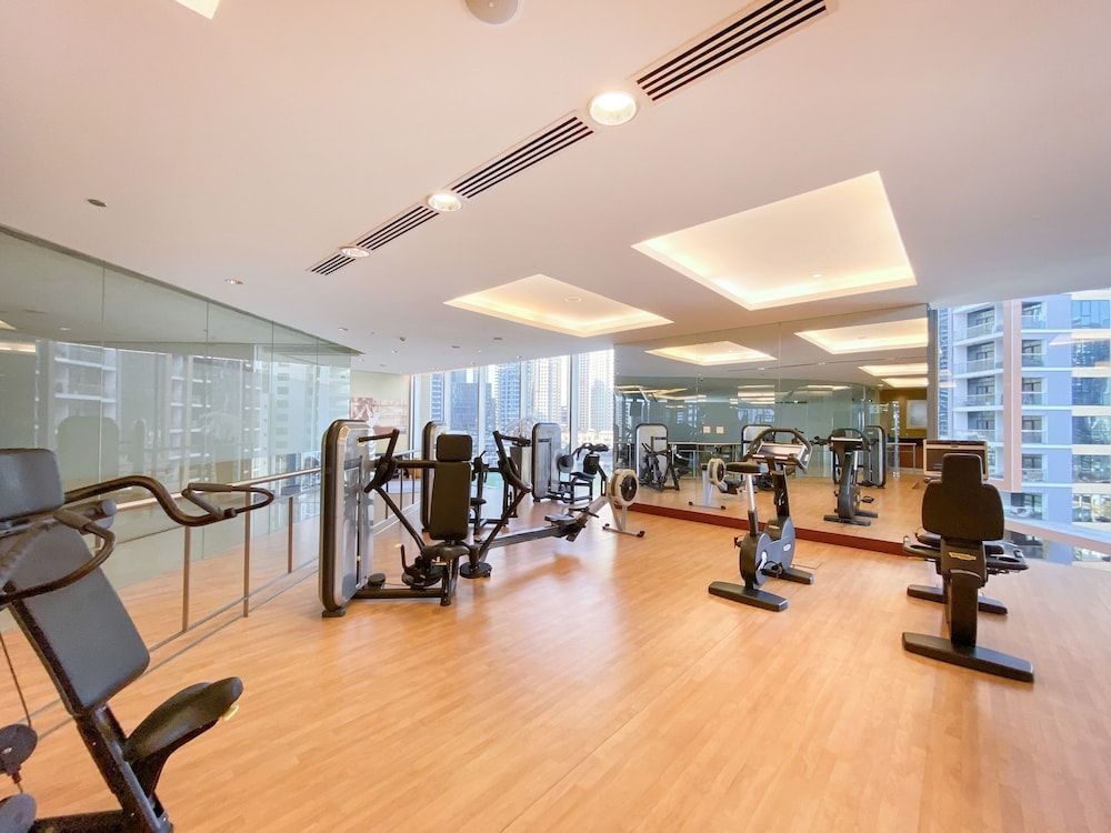 Elegant 1 Bedroom Overlooking Dubai Marina Canal