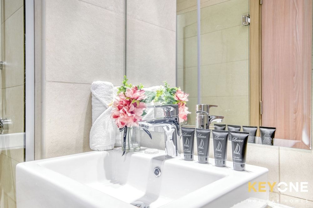 Spacious Azizi Riviera Studio