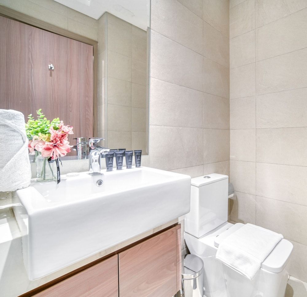 Spacious Azizi Riviera Studio