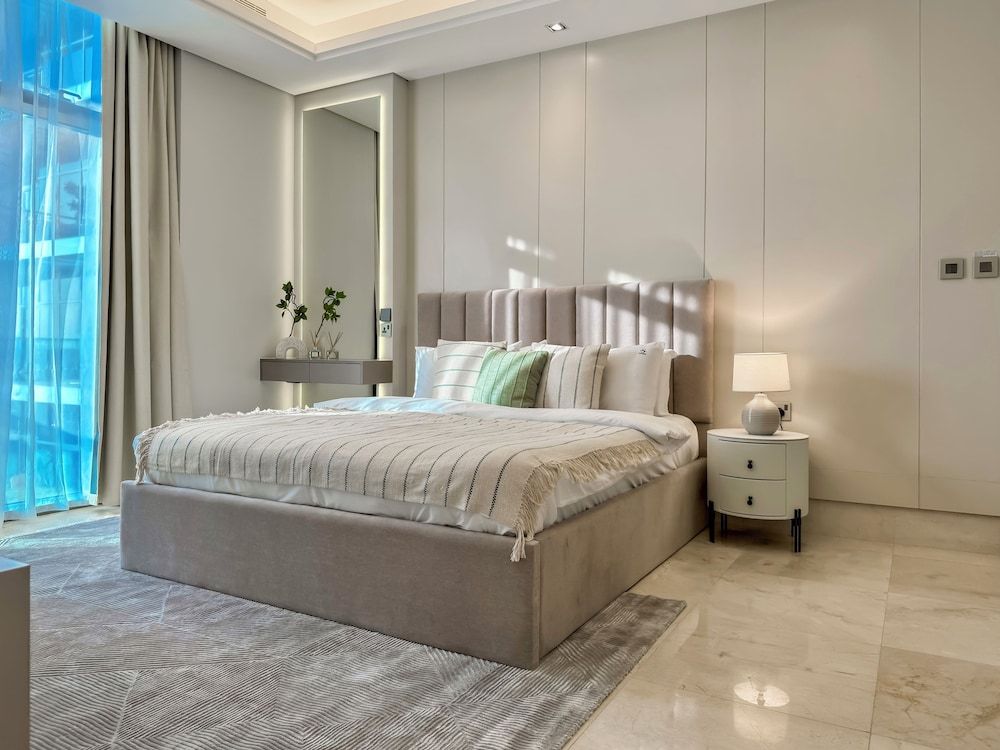 Luxury Apartment, Sea View, Beachfront