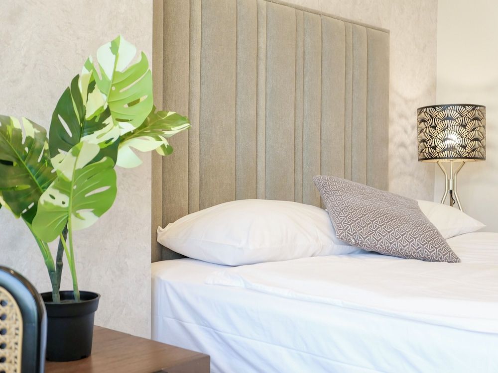 Luxury Apartment, Garden View, Beachfront