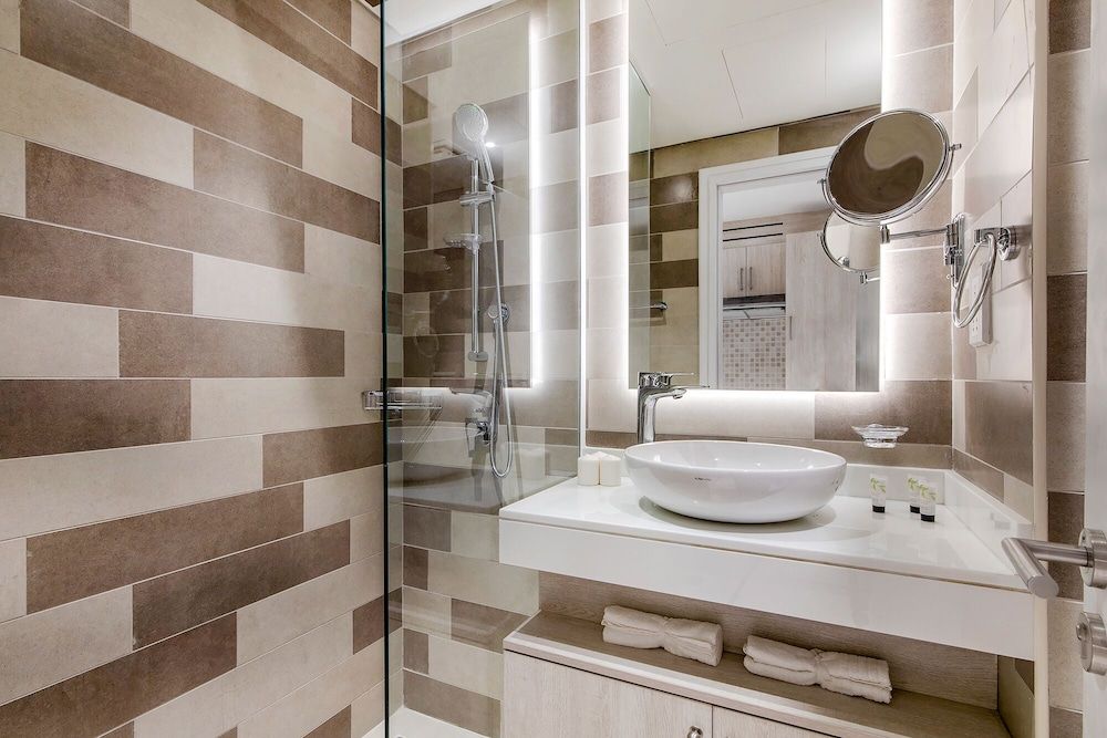 SEVEN HOTEL APARTMENTS THE PALM JUMEIRAH Classic Studio, Resort View 3