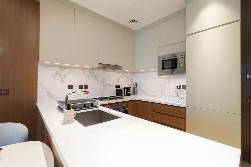Address Residences Dubai Opera - Burj Khalifa City Views 2 & 3-Bedroom Apartment 1 minute walk to Burj Khalifa, Dubai Mall, Dubai Fountain by Heaven Crest