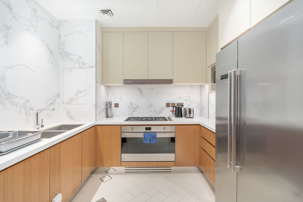 Address Residences Dubai Opera - Burj Khalifa City Views 2 & 3-Bedroom Apartment 1 minute walk to Burj Khalifa, Dubai Mall, Dubai Fountain by Heaven Crest