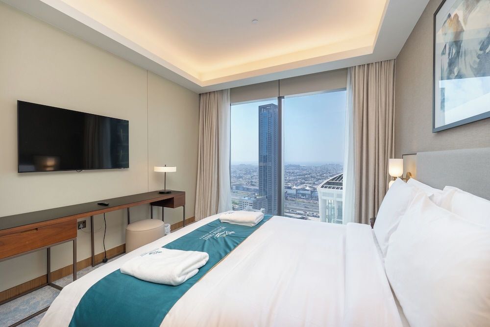 Address Residences Dubai Opera - Burj Khalifa City Views 2 & 3-Bedroom Apartment 1 minute walk to Burj Khalifa, Dubai Mall, Dubai Fountain by Heaven Crest