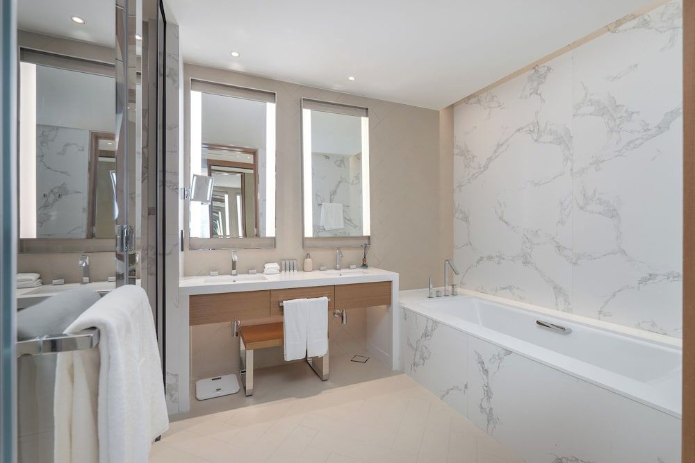 Address Residences Dubai Opera - Burj Khalifa City Views 2 & 3-Bedroom Apartment 1 minute walk to Burj Khalifa, Dubai Mall, Dubai Fountain by Heaven Crest