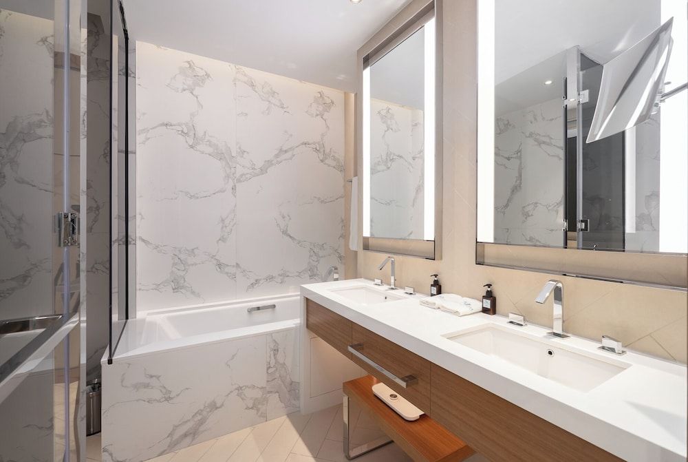 Address Residences Dubai Opera - Burj Khalifa City Views 2 & 3-Bedroom Apartment 1 minute walk to Burj Khalifa, Dubai Mall, Dubai Fountain by Heaven Crest