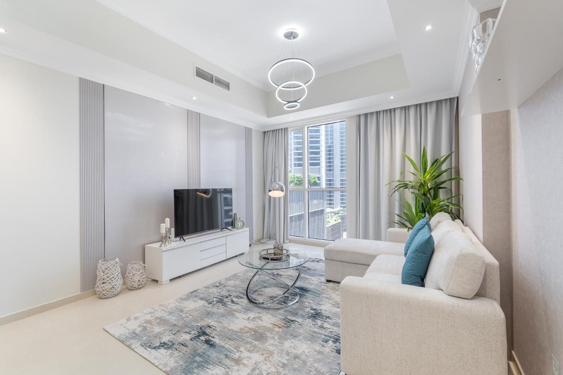 Heaven Crest Vacation Homes Downtown - Studio, 1, & 3 Bedroom Suites 2 minute walk to Dubai Mall and Burj Khalifa