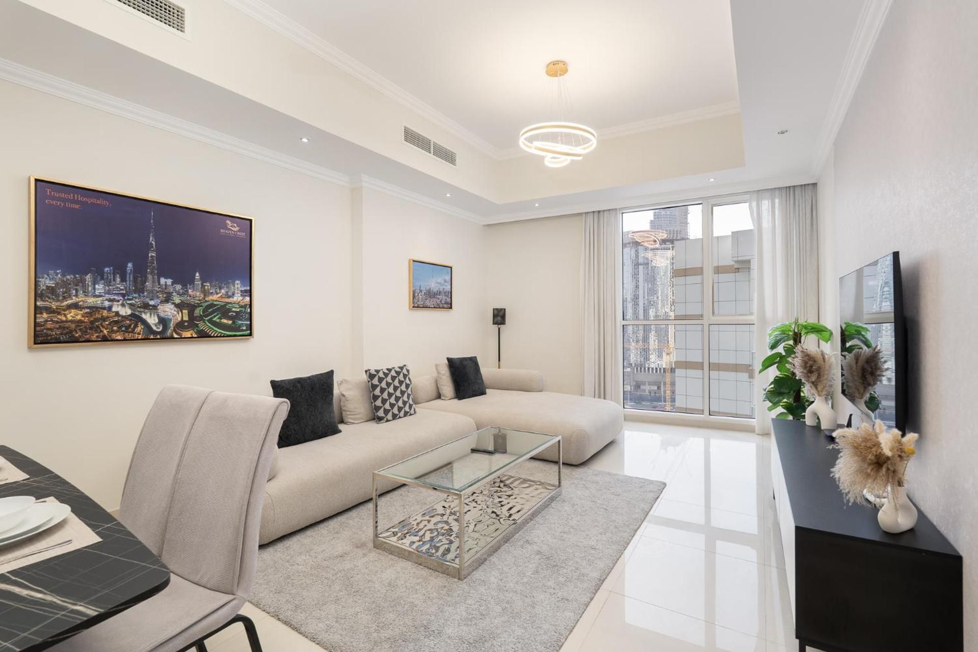 Heaven Crest Vacation Homes Downtown - Studio, 1, & 3 Bedroom Suites 2 minute walk to Dubai Mall and Burj Khalifa