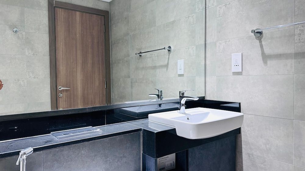 Sunday Sheikh Zayed Road Concord Tower 2 BR by Belvilla