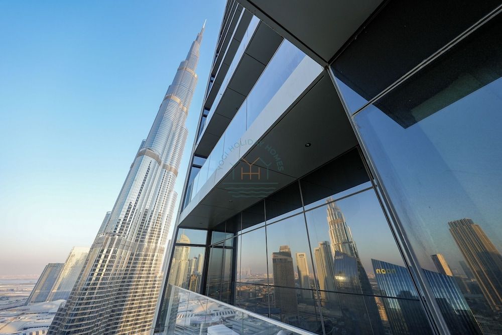 Skyline Bliss- Luxury Burj Khalifa Views