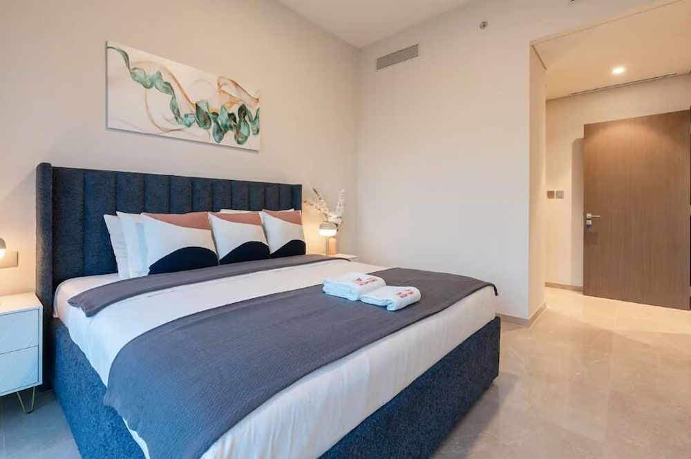 Luxury Apartment, City View