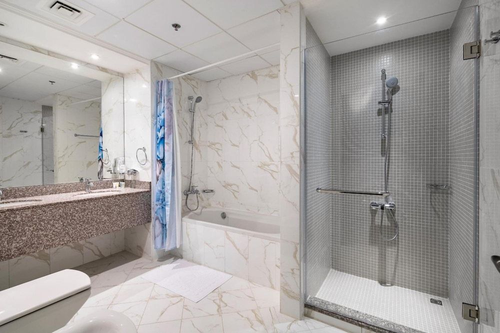 2BD 2 5BA Superior Apt With Pool Gym Beach Access Apartment 20