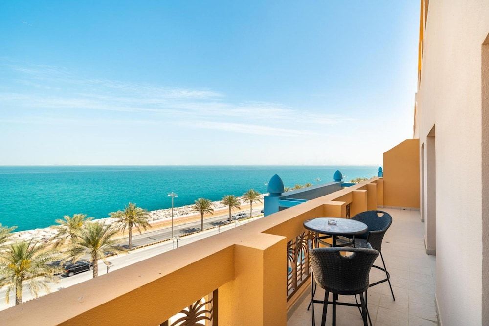 2BD 2 5BA Superior Apt With Pool Gym Beach Access Apartment 10