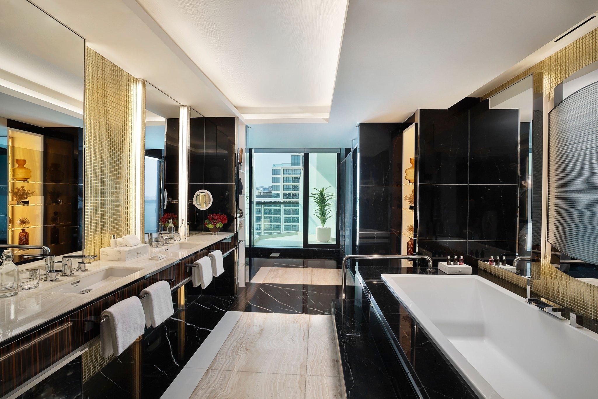Royal Penthouse, M Club lounge access, 2 Bedroom Penthouse Suite, Sea view, Terrace