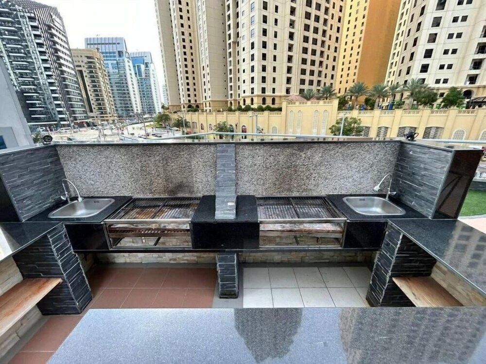 Whitesage - Marina Gem, Fancy Apartment with Waterfront Views