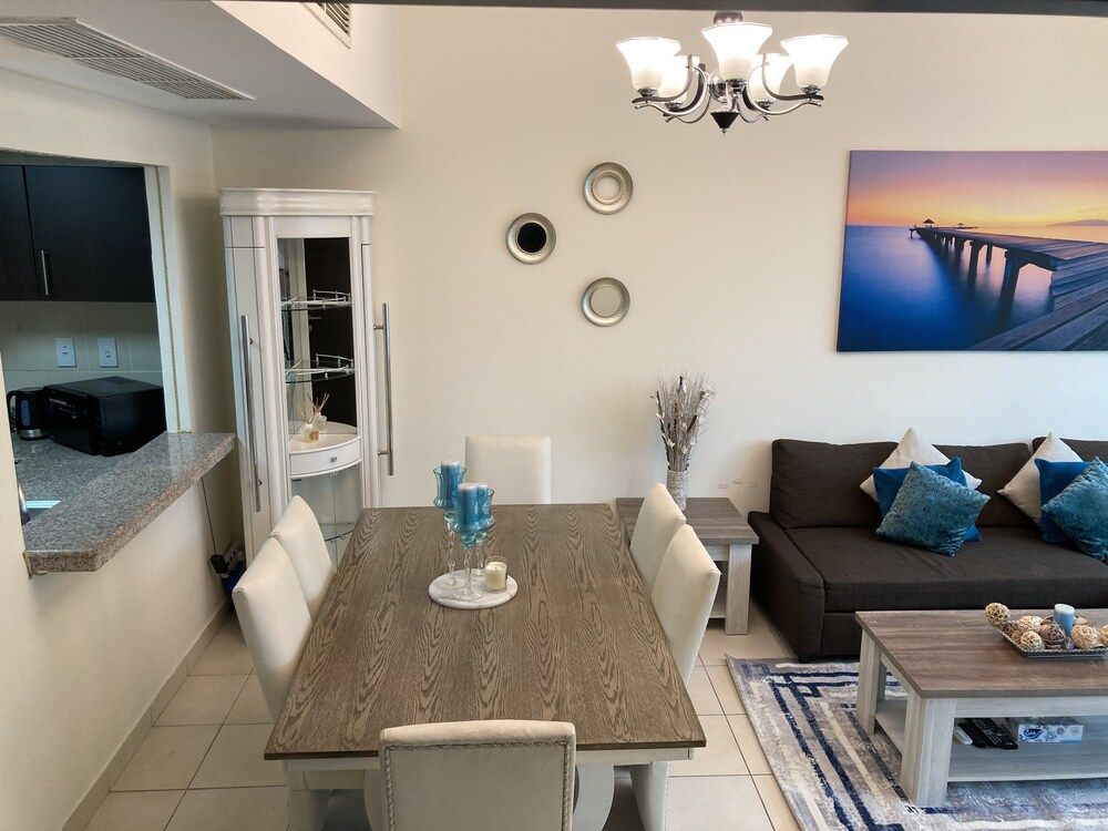 Whitesage - Marina Gem, Fancy Apartment with Waterfront Views