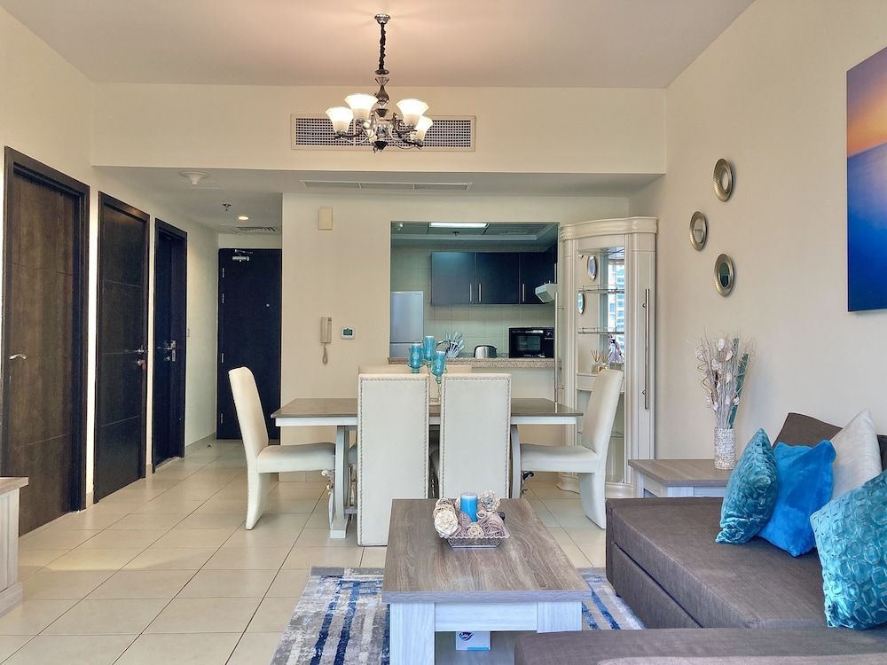 Whitesage - Marina Gem, Fancy Apartment with Waterfront Views