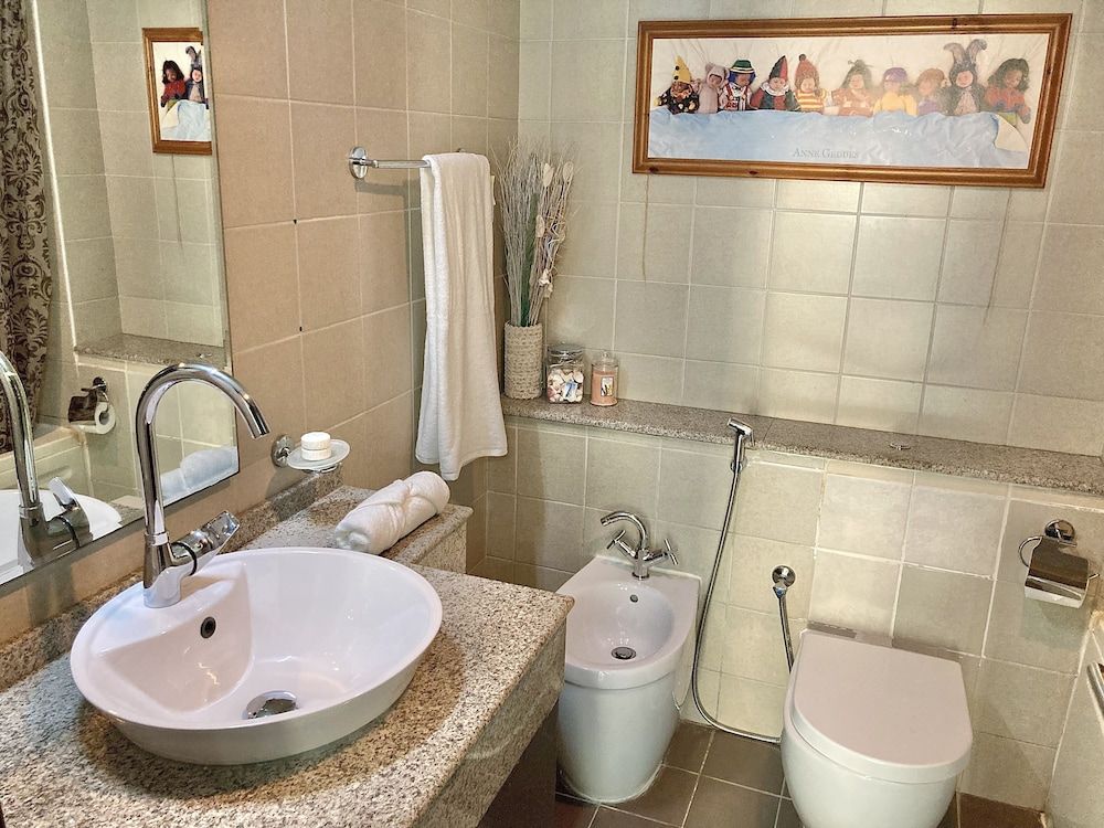 Whitesage - Marina Gem, Fancy Apartment with Waterfront Views