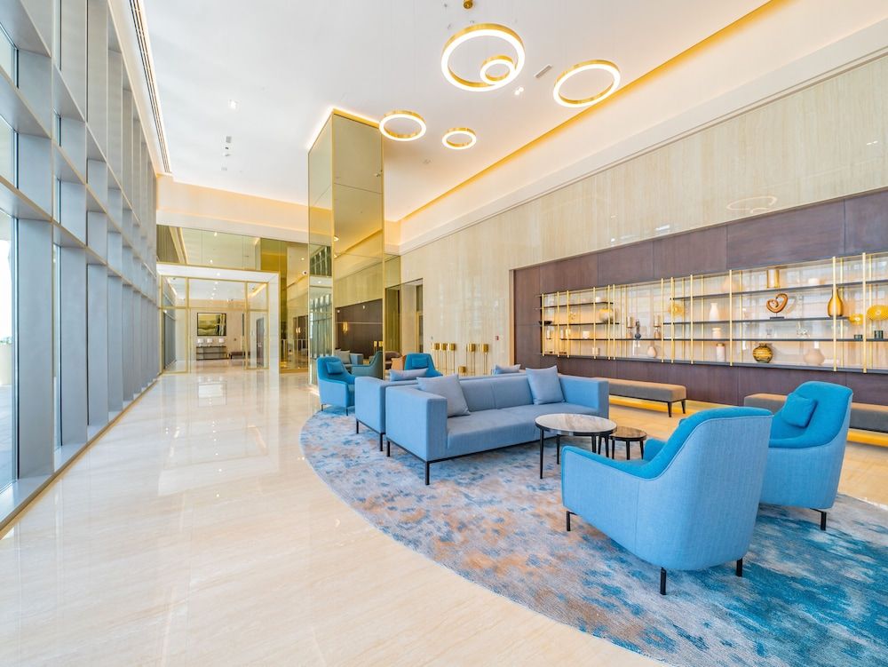 Spacious Art Deco Apt with Burj,Canal Views