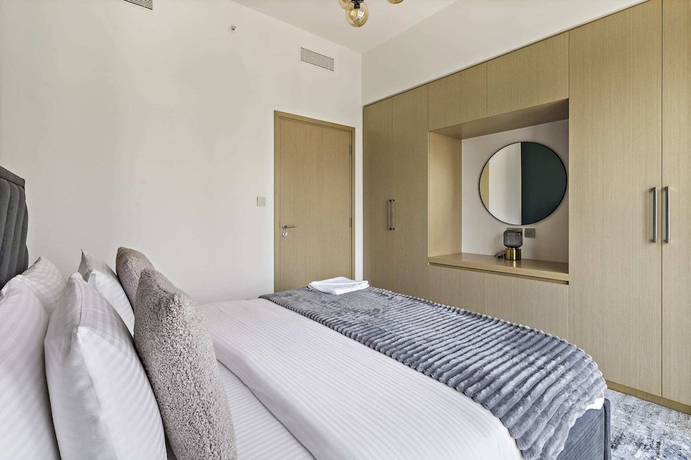 Apartment (Burj Royale 2105)