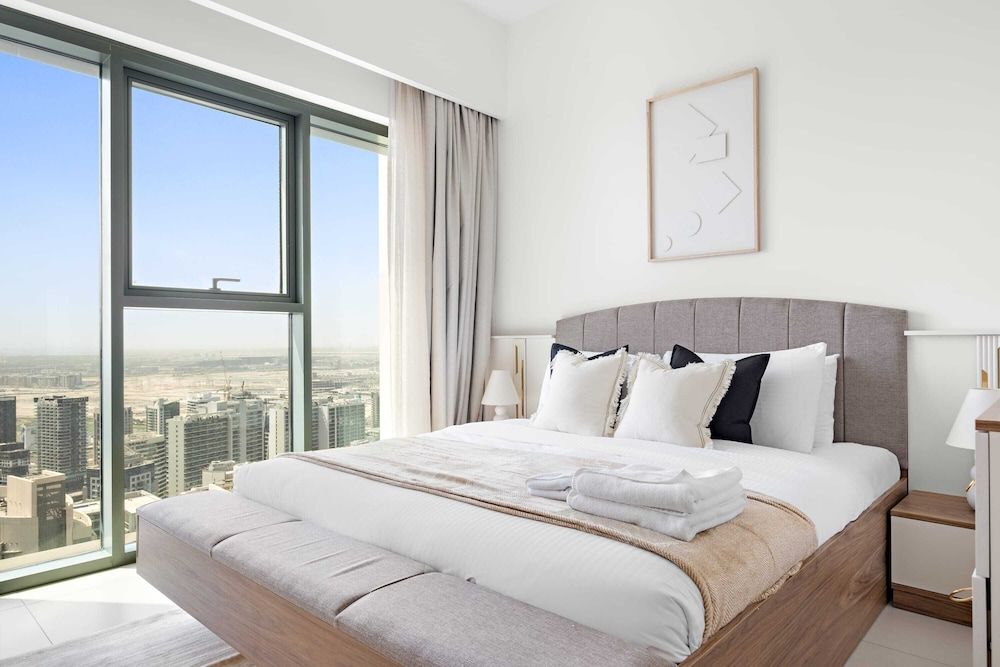 Superior Apartment, 1 King Bed, City View
