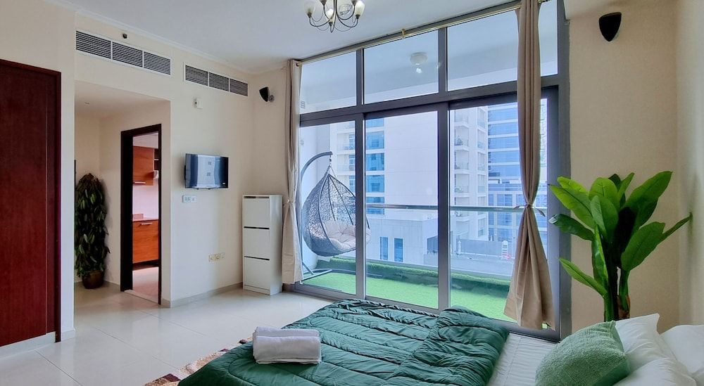 Nice Studio Balcony N Pool View Marina