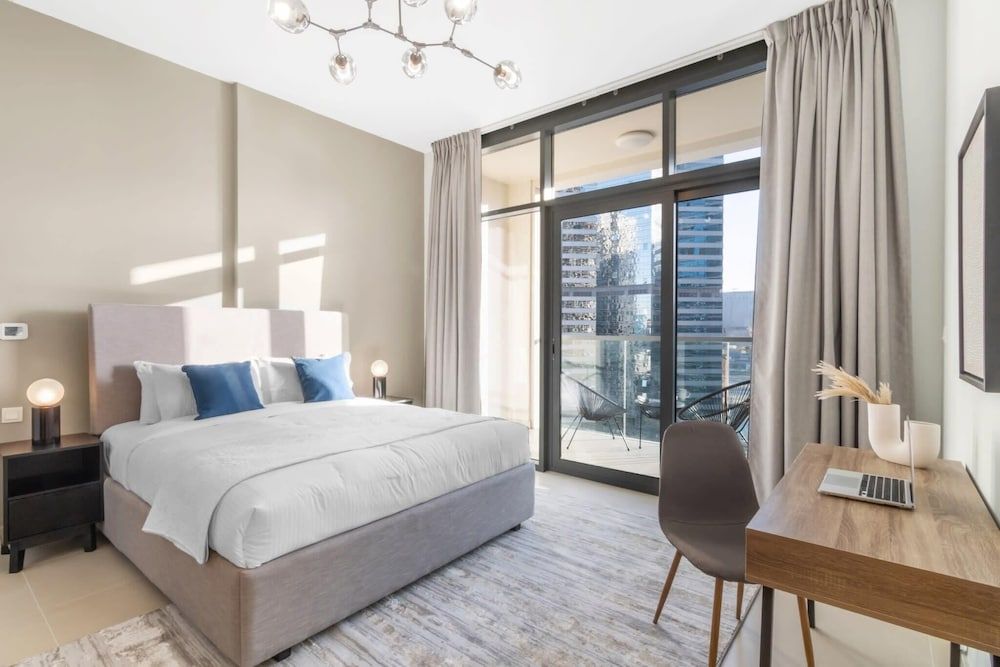 Business Apartment (Bellevue T1 1408)