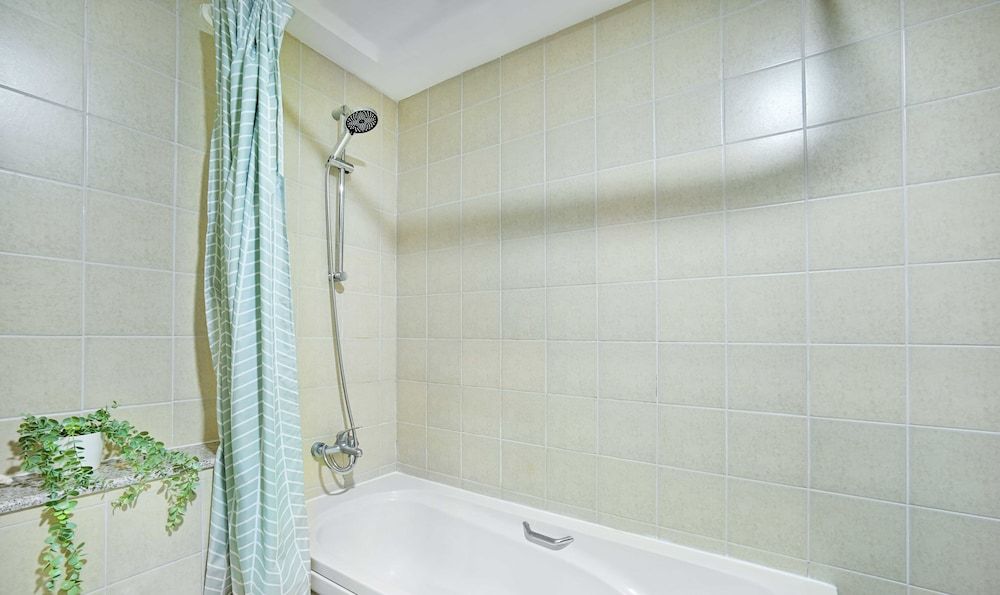 LUX The Dubai Marina View Suite