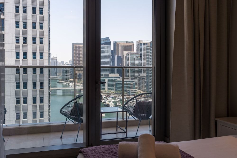 Stunning 1B Apartment With Balcony in Dubai Marina