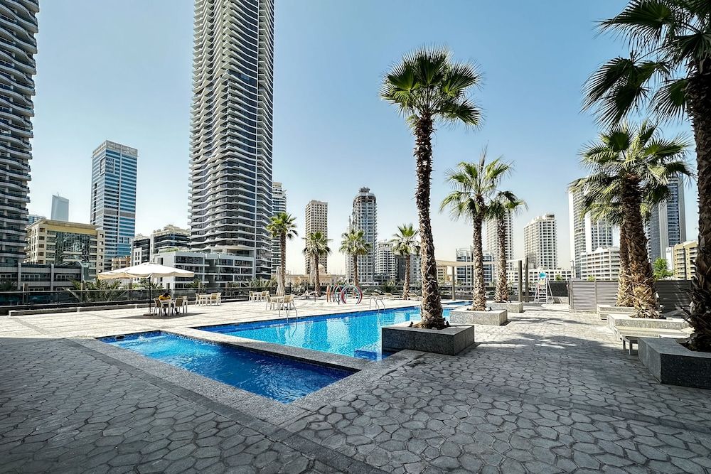 Stunning 1B Apartment With Balcony in Dubai Marina