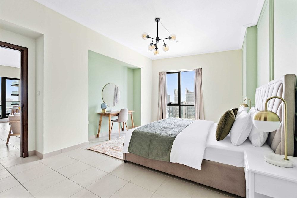 Business Apartment (Southridge - T1 2705)